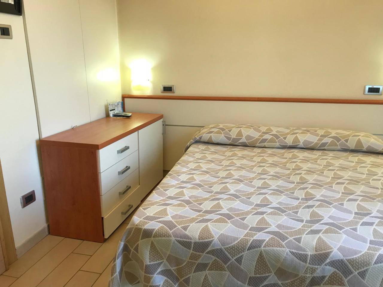 Hotel San Luca Росано Екстериор снимка
