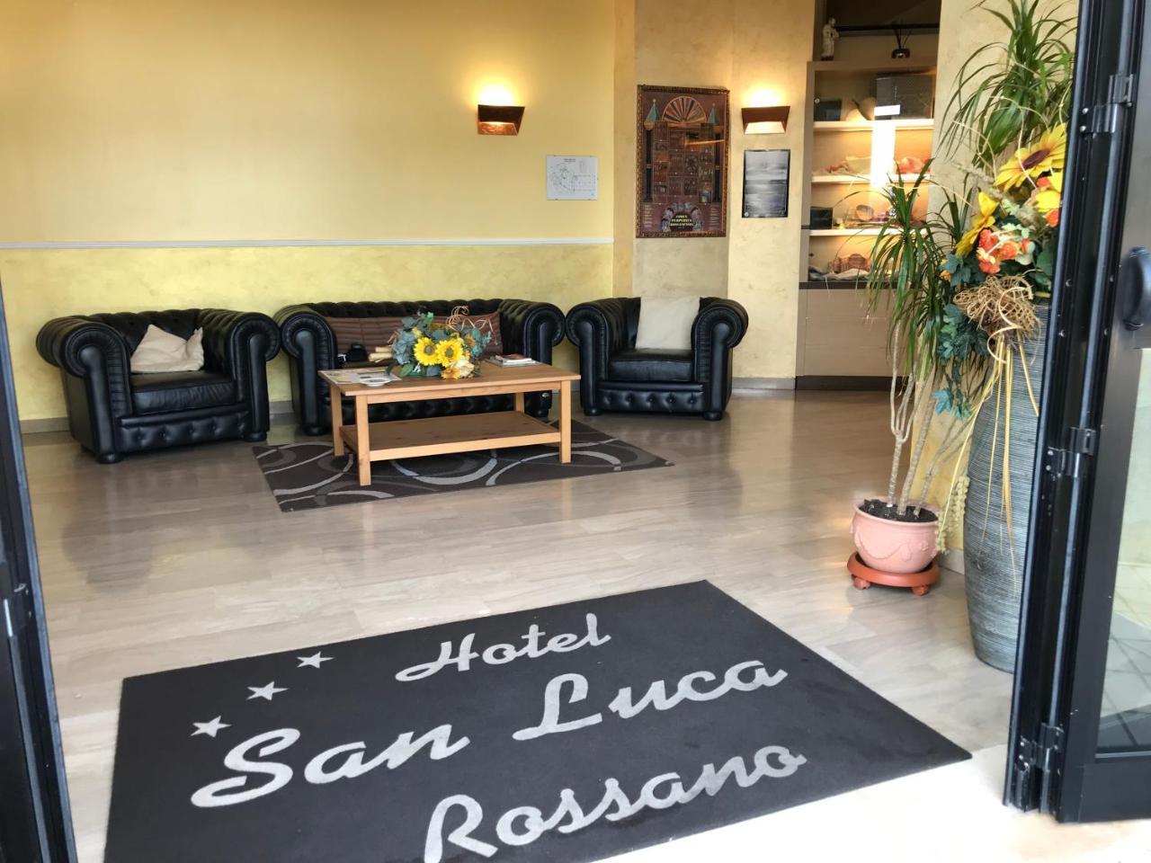 Hotel San Luca Росано Екстериор снимка