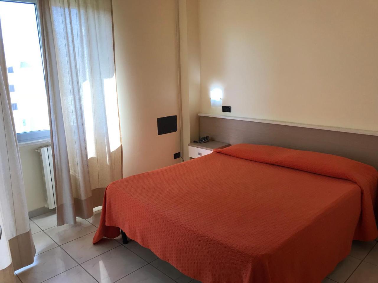 Hotel San Luca Росано Екстериор снимка